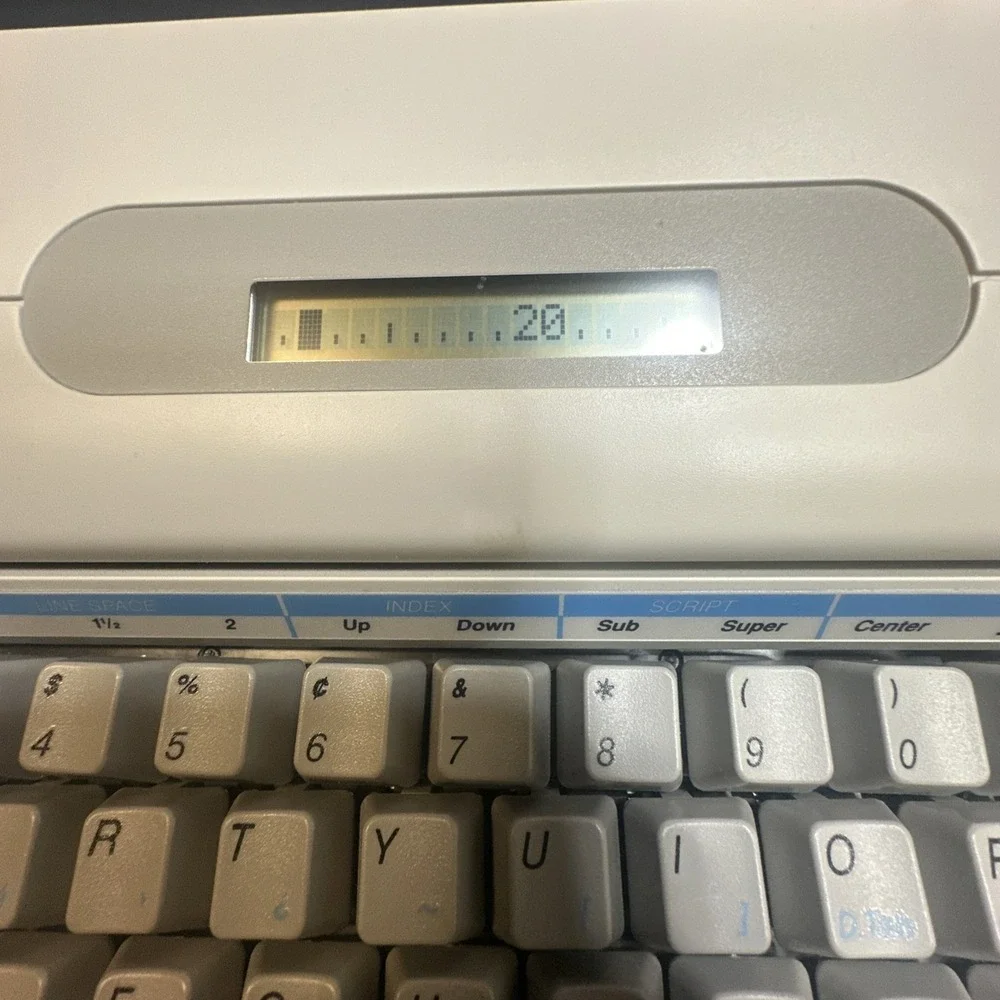 The Display 900 Dictionary Typewriter Vintage Smith Corona Compact Tested NA3HH